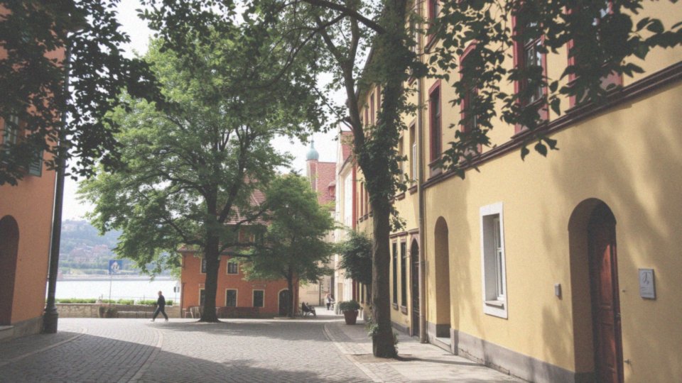 Jakie ciekawe miejsca można odkryć w Toruniu?